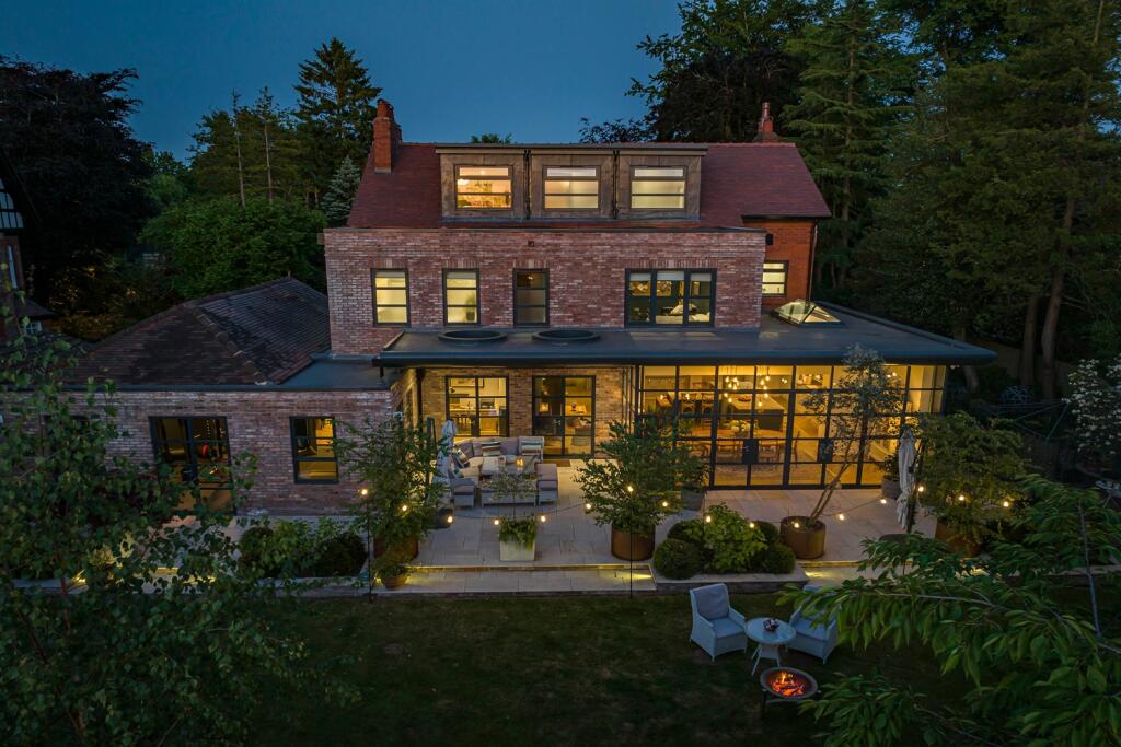 5 bedroom detached house for sale in Alan Drive, Hale, WA15